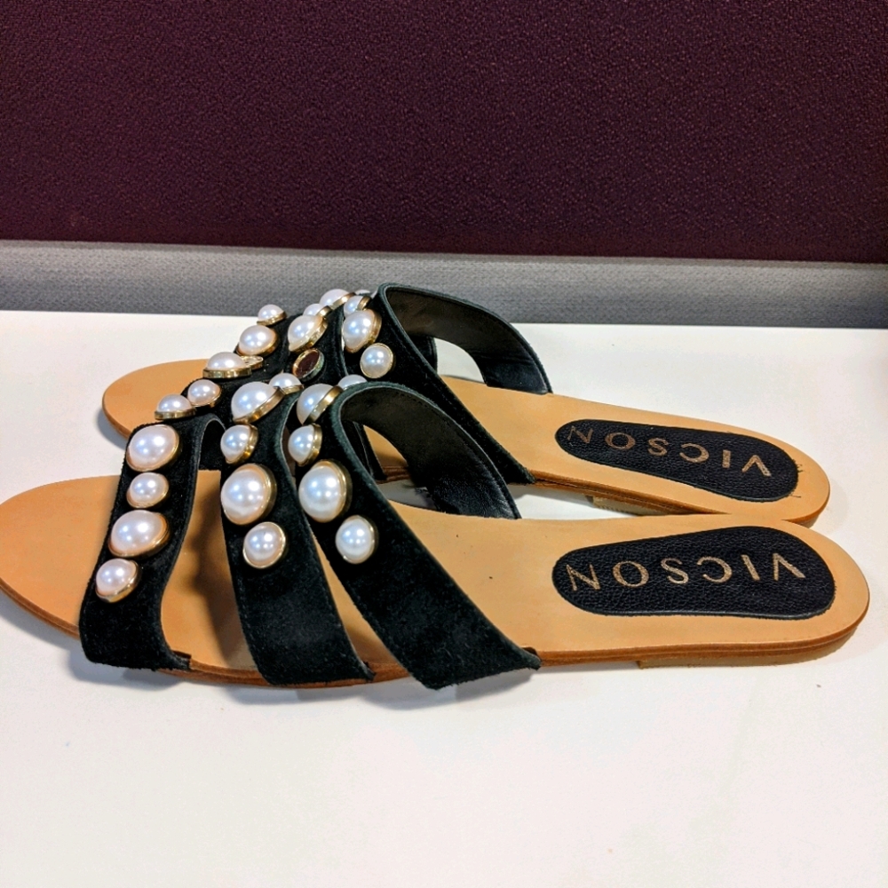Vicson flat sandals